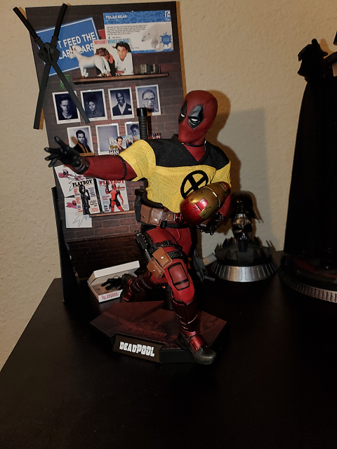 Marvel Deadpool Sixth Scale Figure by Hot Toys | Sideshow Collectibles